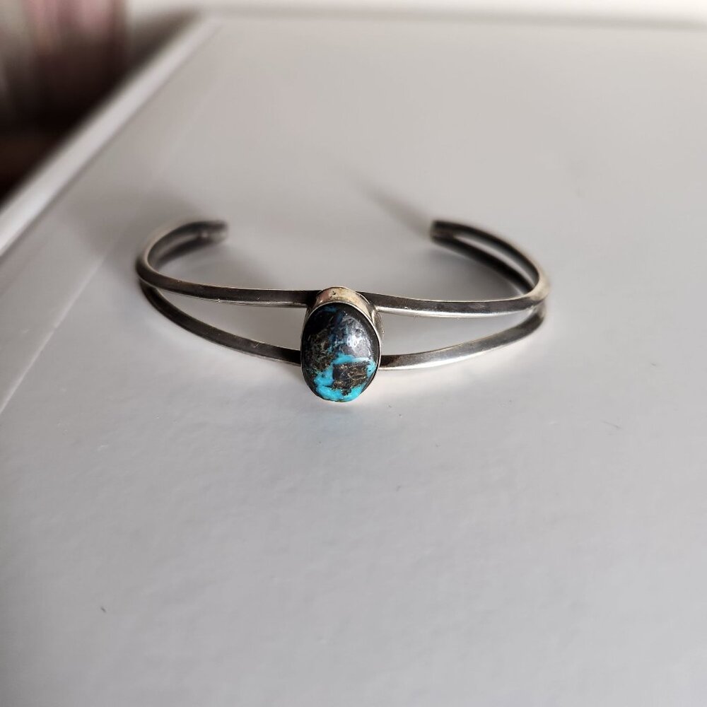 Navajo Old Pawn Sterling Silver Cuff Bracelet With Turquoise Stone & Double Band